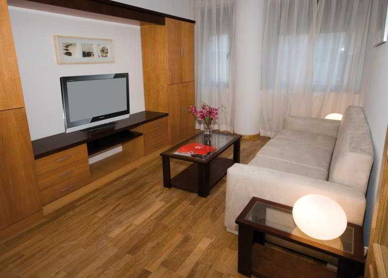 Suites Kris Aeropuerto Madrid Dış mekan fotoğraf